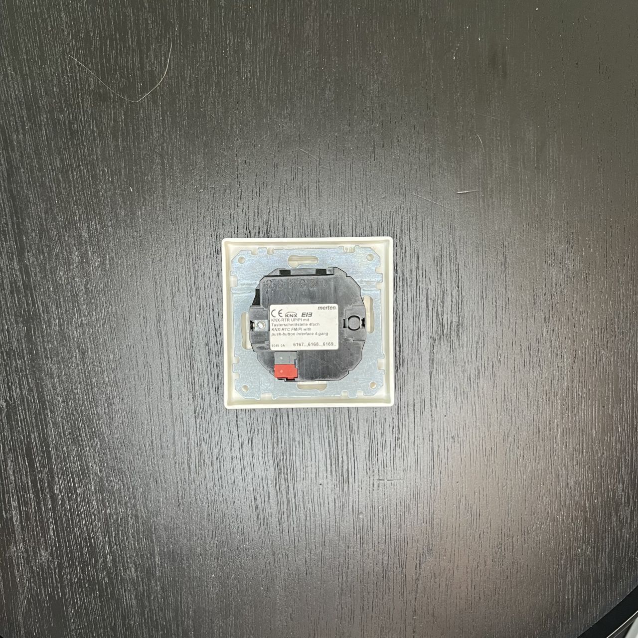 KNX-RTR UP/PI M. TSSCHNST 4F      MERTEN | 616719   SYS.M   PWS 616719 – Bild 2 von 2